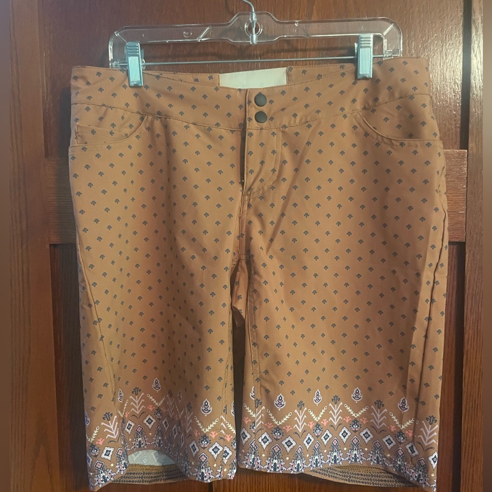 NWT Shebeest Mtn Bike Shorts - XL